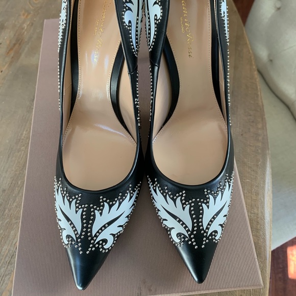Gianvito Rossi Shoes - Gianvito Rossi “Santa Fe” Pumps BNIB